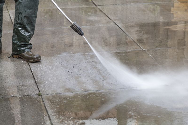 Sidewalk Concrete Cleaning