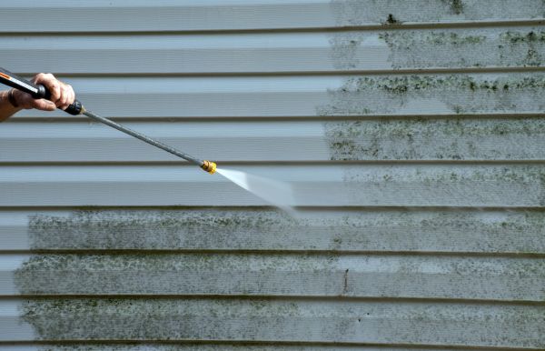 Cost of House Pressure Cleaning in Charleston