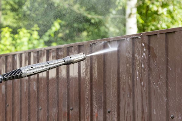Cost of Vinyl Fence Cleaning in Charleston