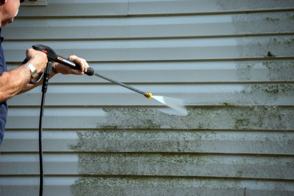 Cost of Vinyl Siding Power Washing in Charleston